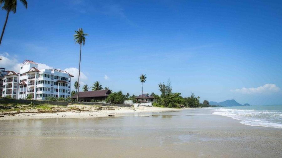 2-Bedroom Khanom Beach Ocean Front Condo