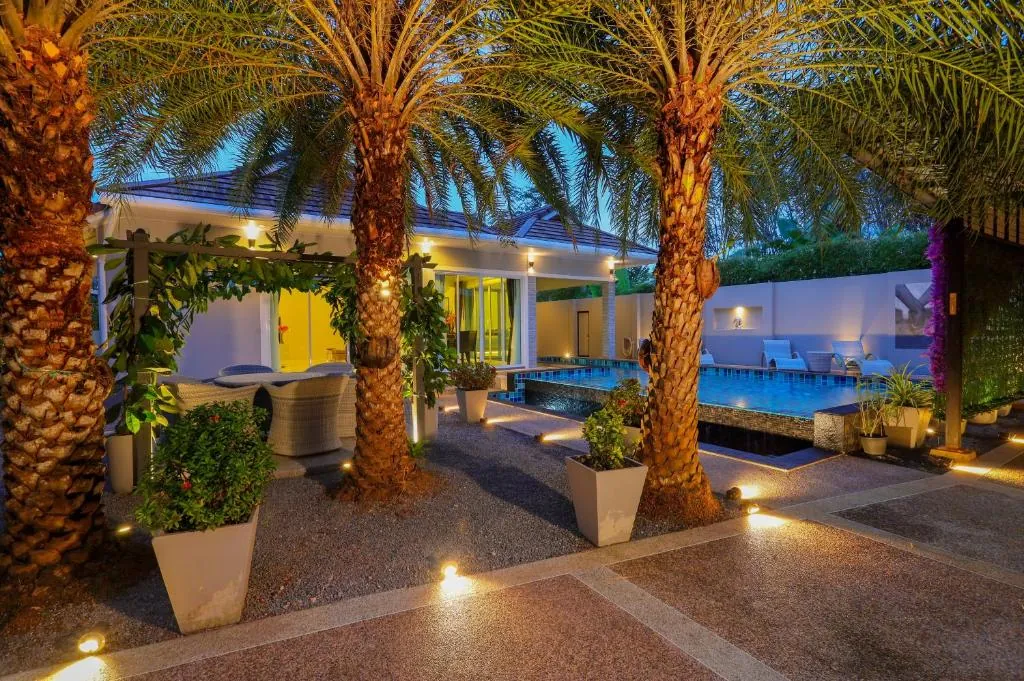 3 Bedroom Platinum Pool Villa Smooth as Silk photo 1