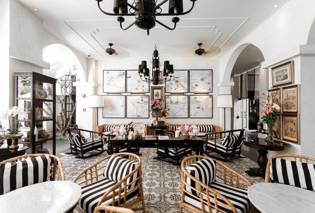 99 The Heritage Hotel photo 4