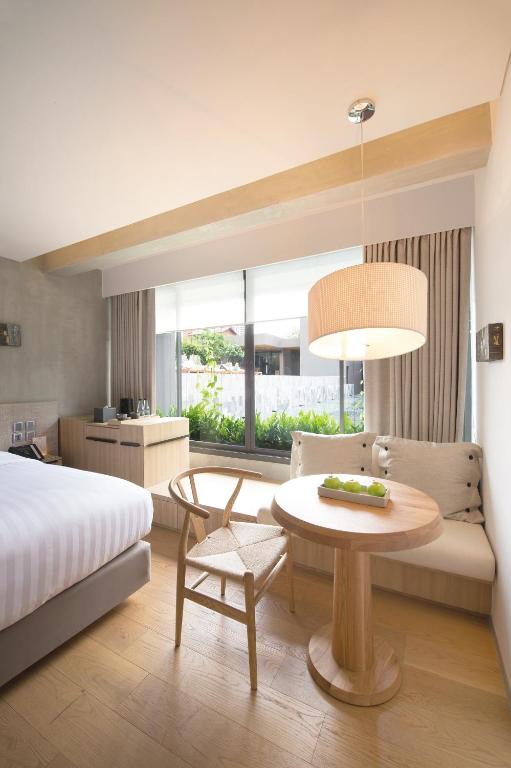 Ad Lib Hotel Bangkok photo 2