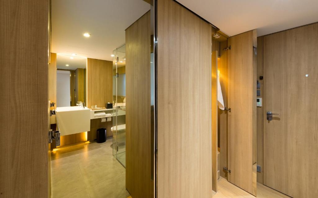 Ad Lib Hotel Bangkok photo 5