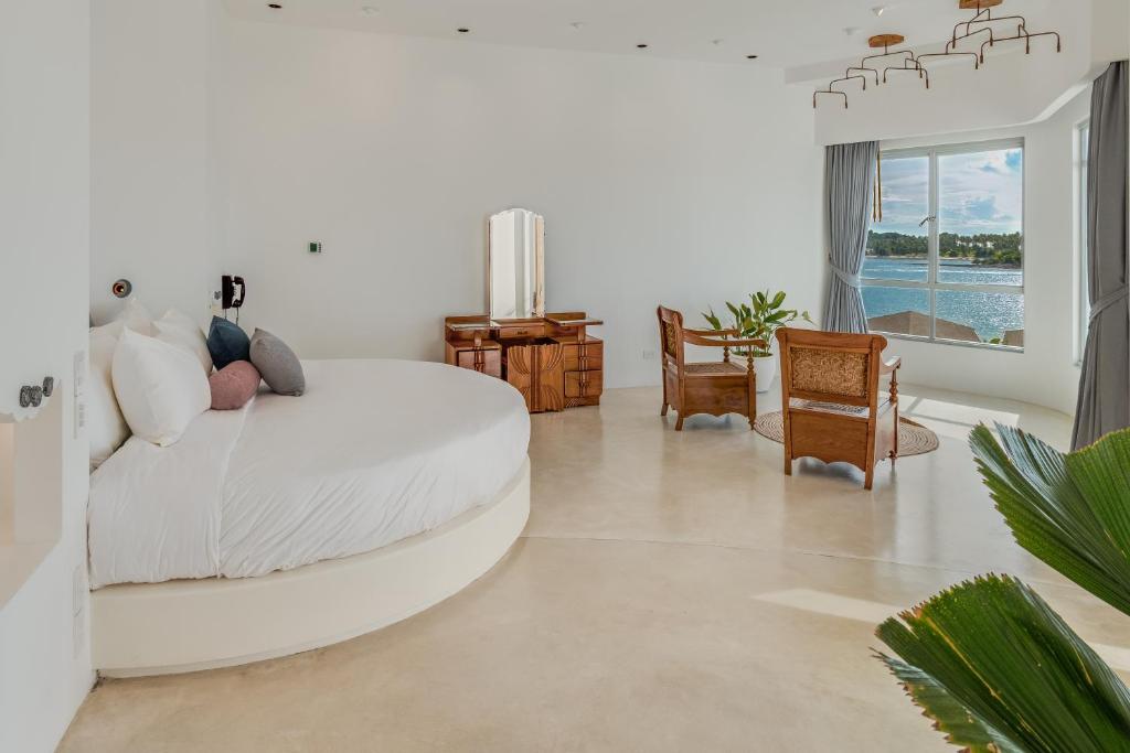 Ampersand Resort