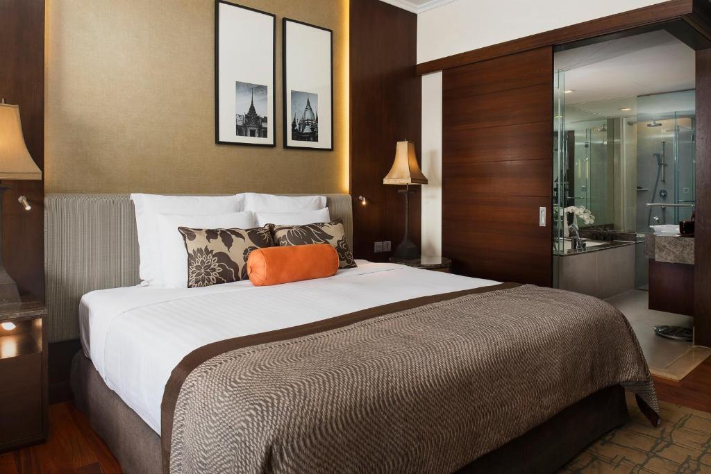 Anantara Riverside Bangkok Resort