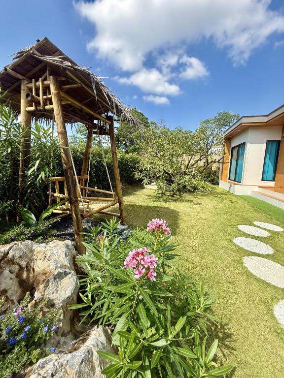 Ao Nang Escapes Tropical Villas & Studios