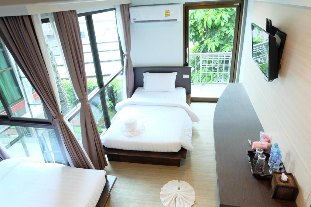 Aplus Deluxe Hotel photo 2