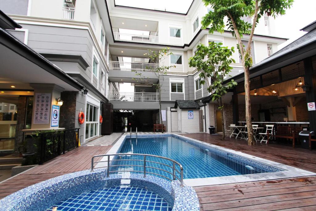At Residence Suvarnabhumi photo 3