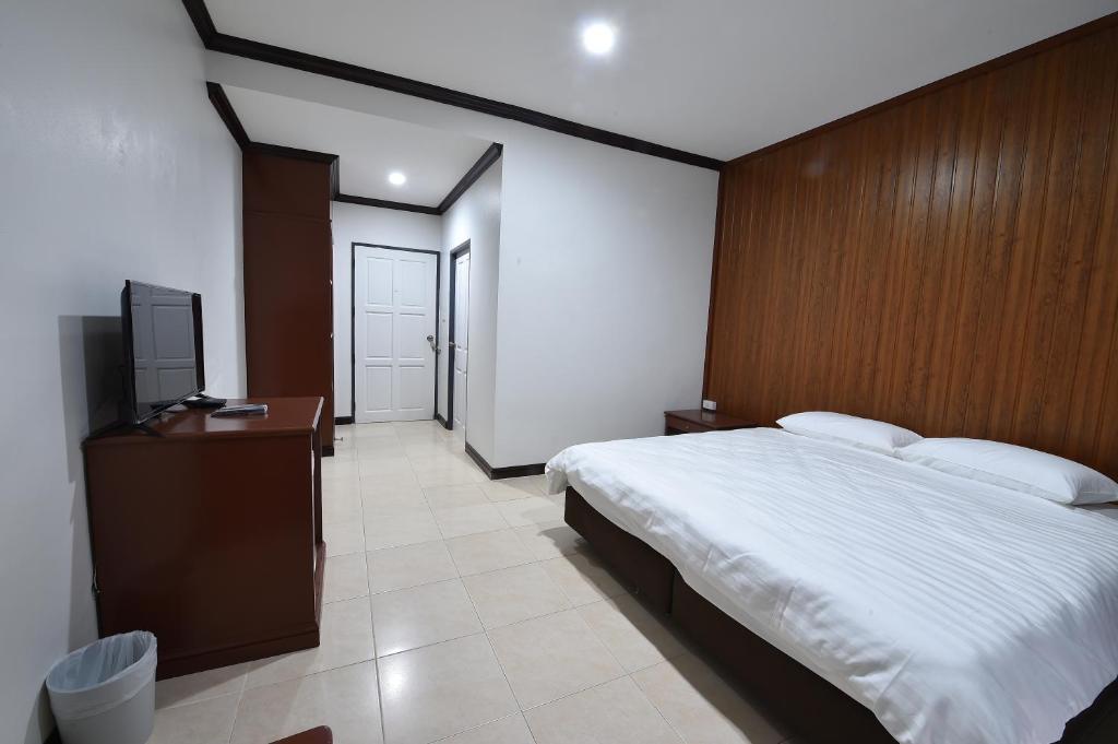 AT TP Hotel photo 3