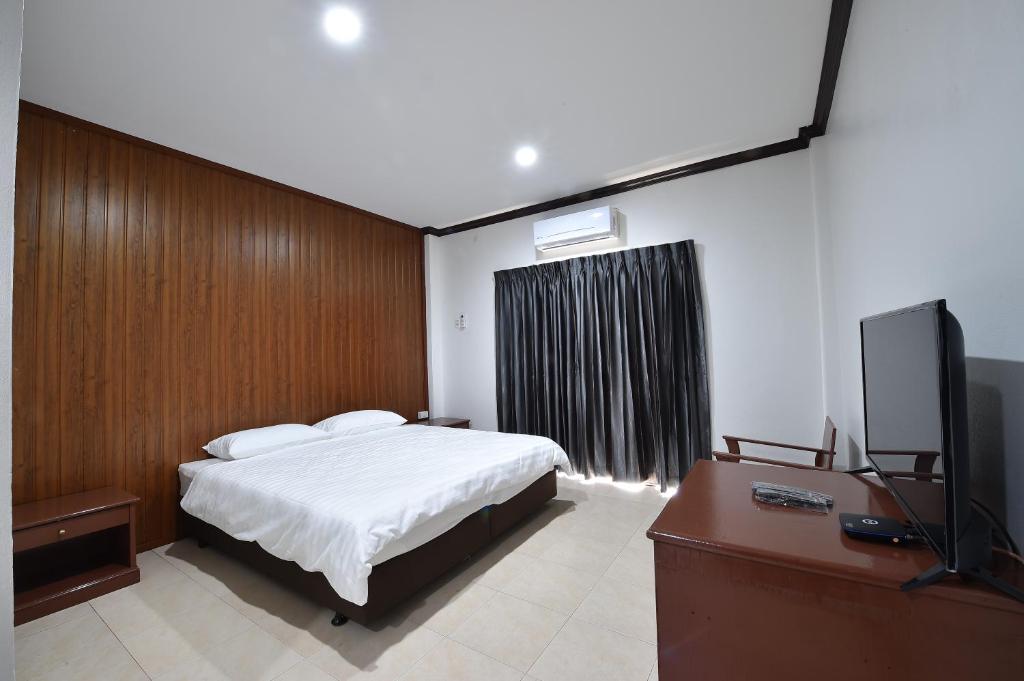 AT TP Hotel photo 4