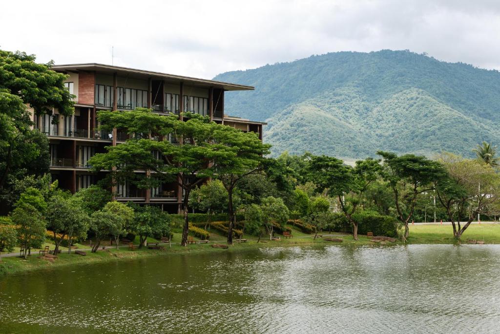 atta Lakeside Resort Suite photo 1