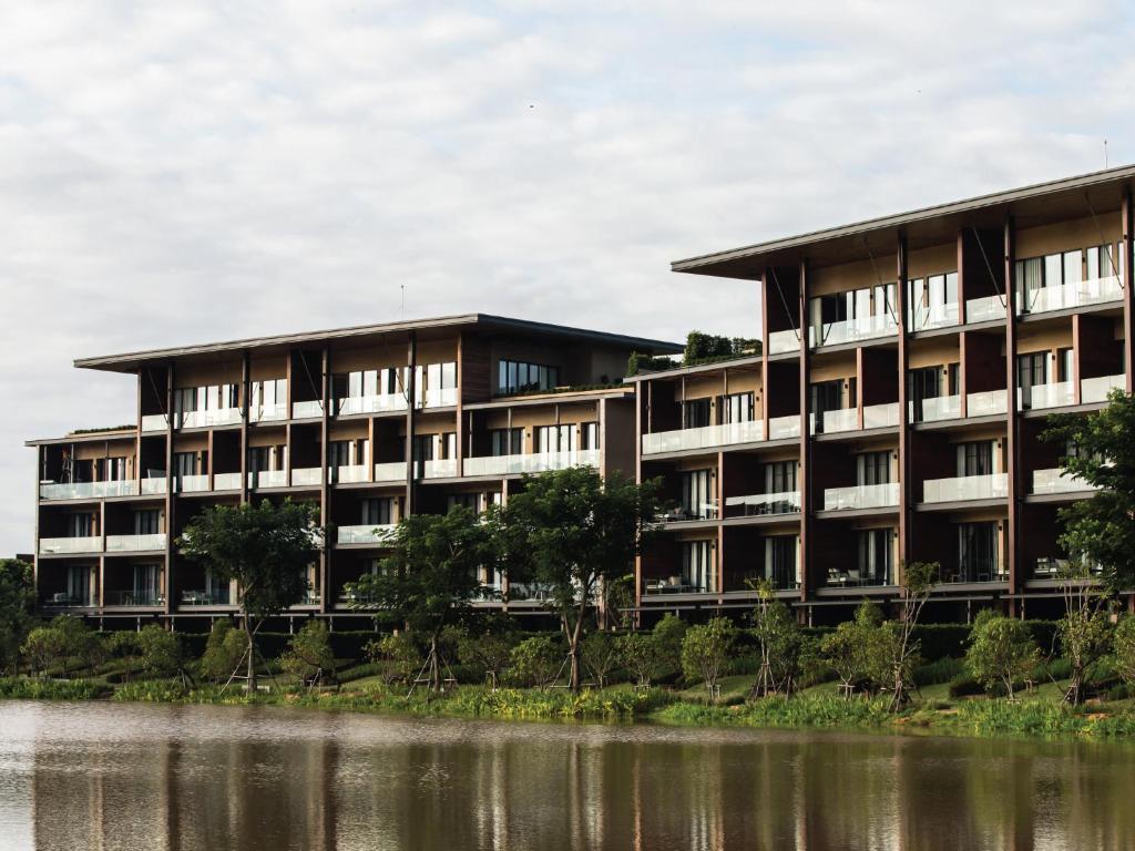 atta Lakeside Resort Suite photo 3