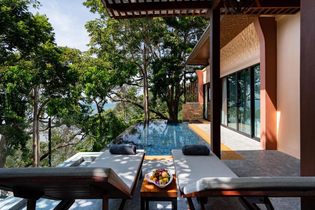 Avani Ao Nang Cliff Krabi Resort photo 4