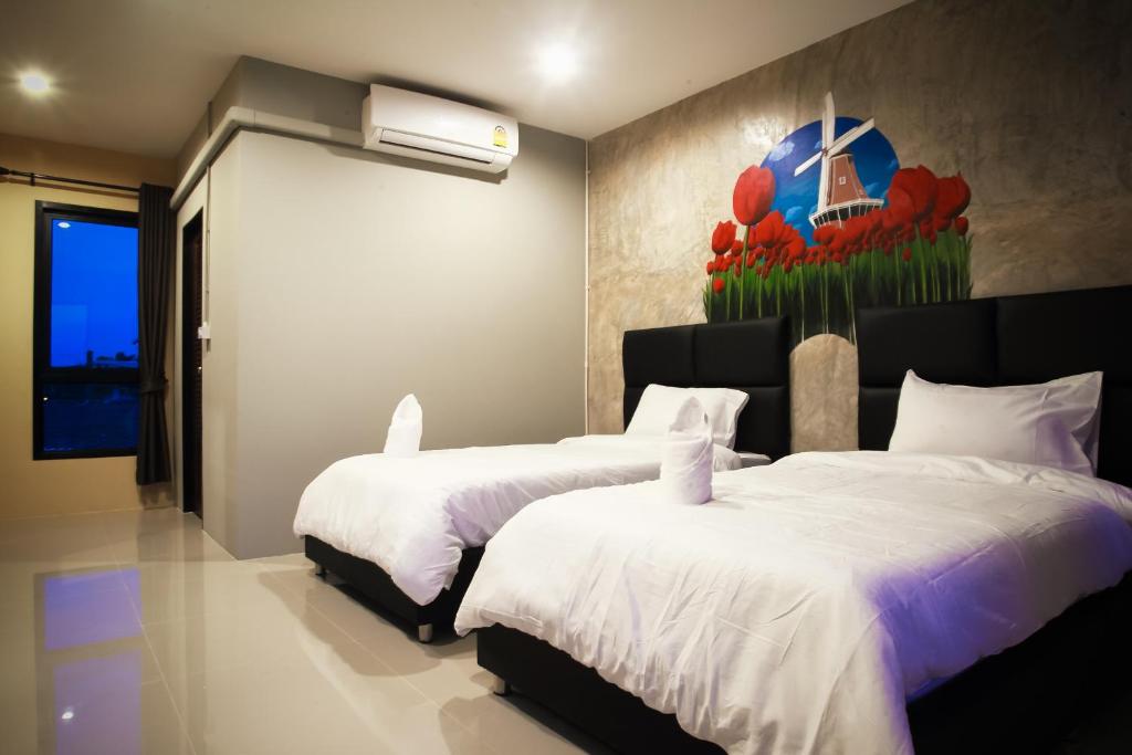 B-Cozy Hotel photo 3