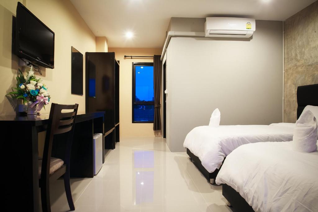 B-Cozy Hotel photo 4