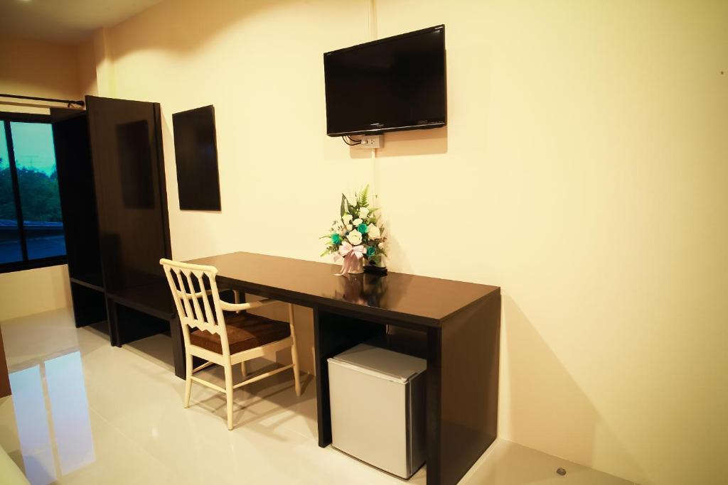 B-Cozy Hotel photo 5