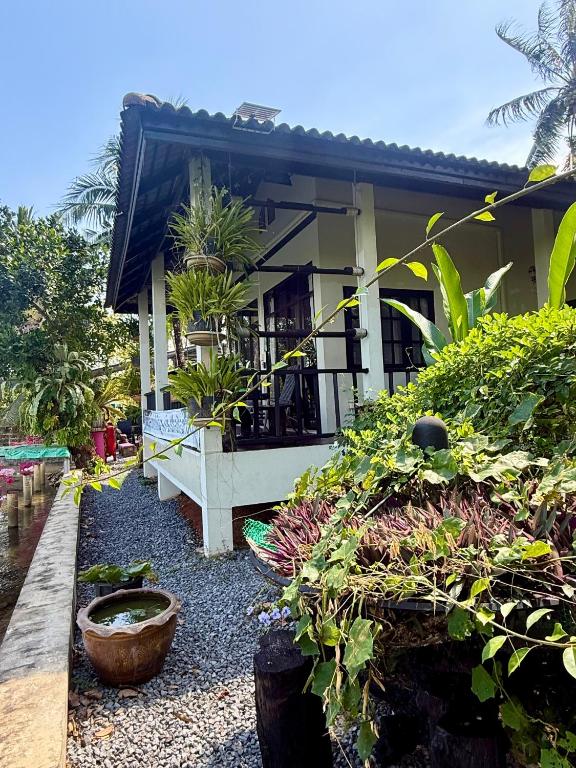 Baan Rim Tarn B&B photo 4