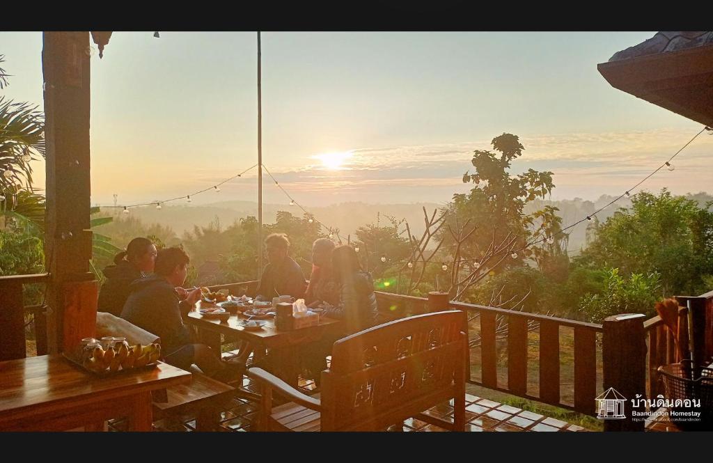 Baandindon Private Earthhouse Homestay photo 5