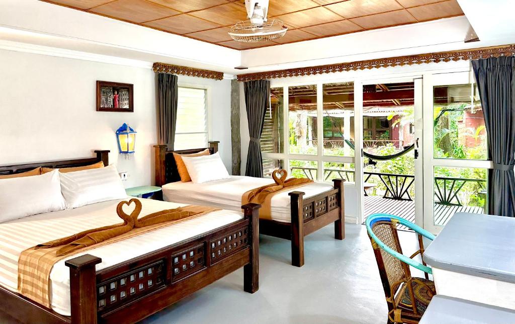 Bamboo Bungalows photo 1