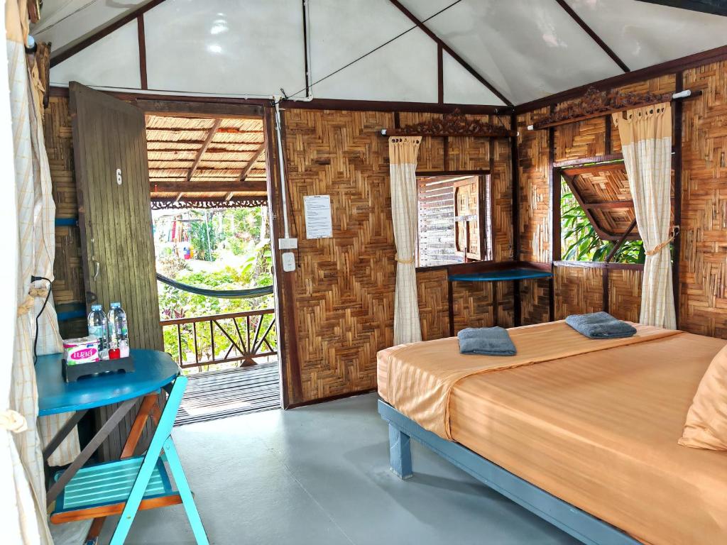 Bamboo Bungalows photo 4