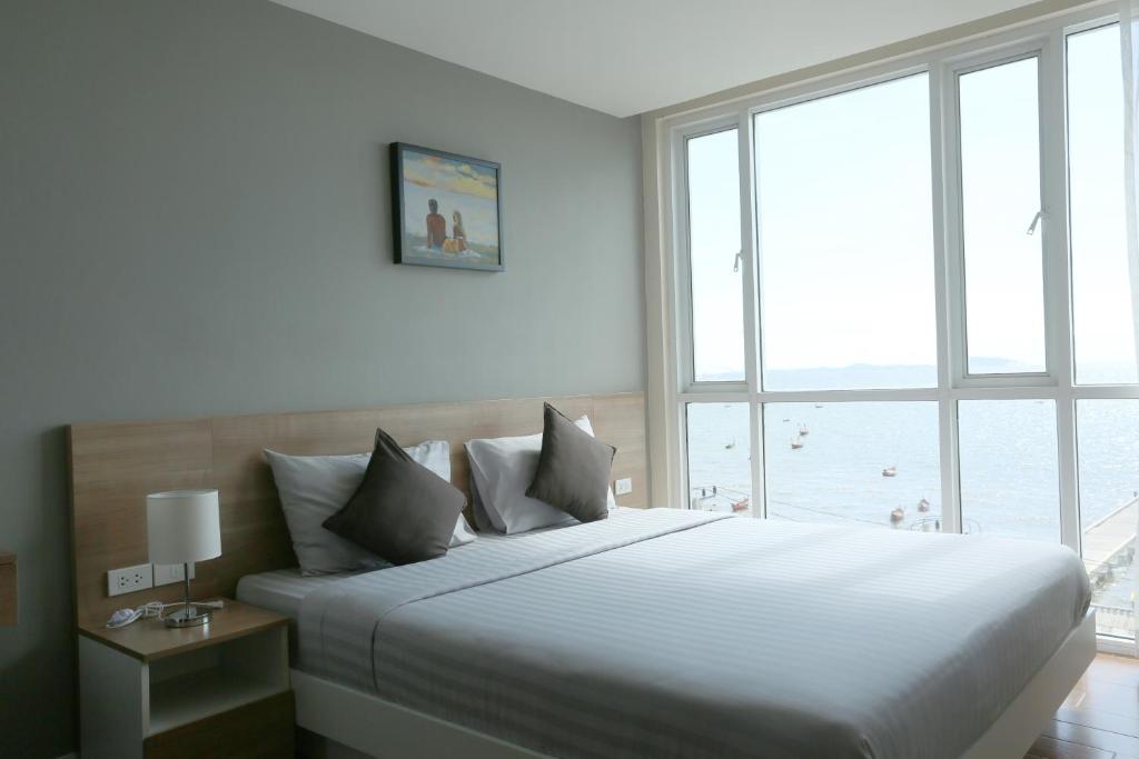 BBG Seaside Luxurious Service Apartment photo 1