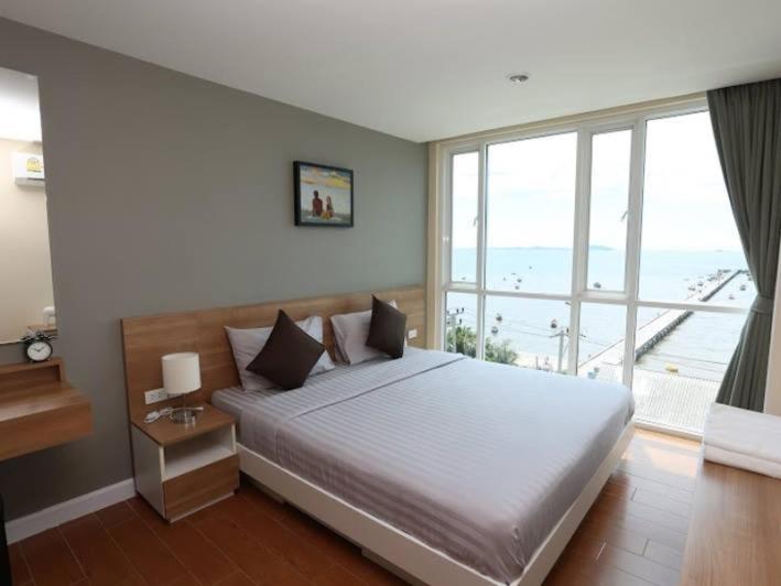BBG Seaside Luxurious Service Apartment photo 2