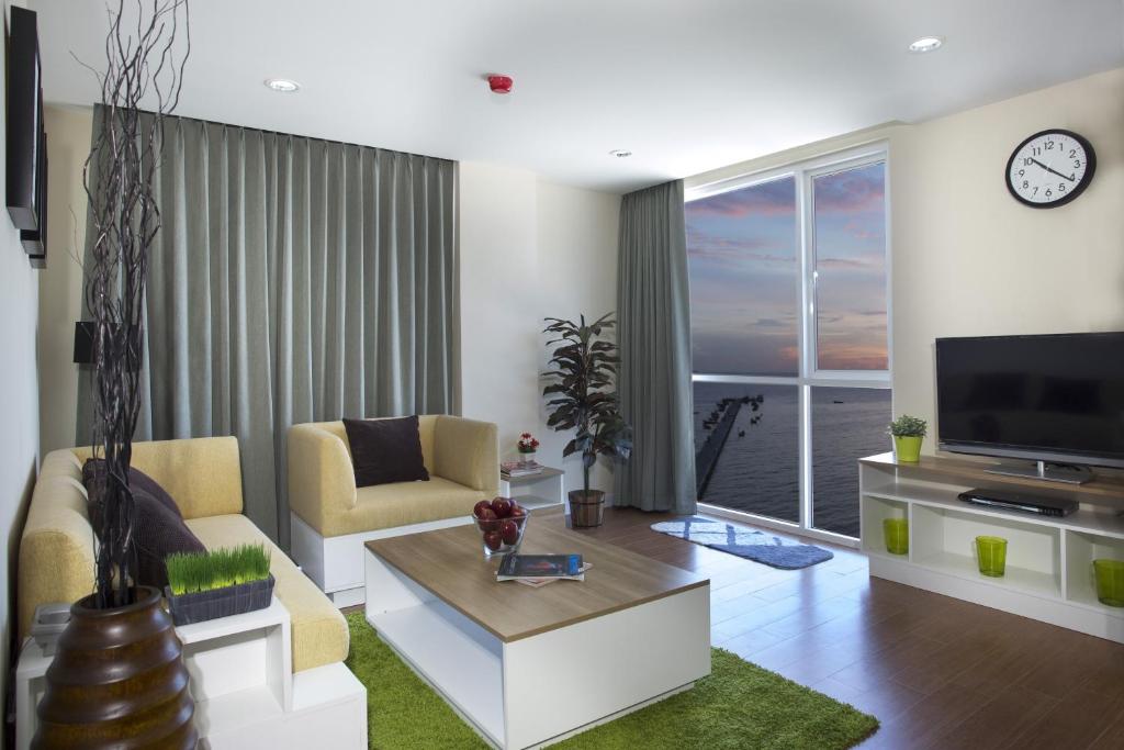 BBG Seaside Luxurious Service Apartment photo 5