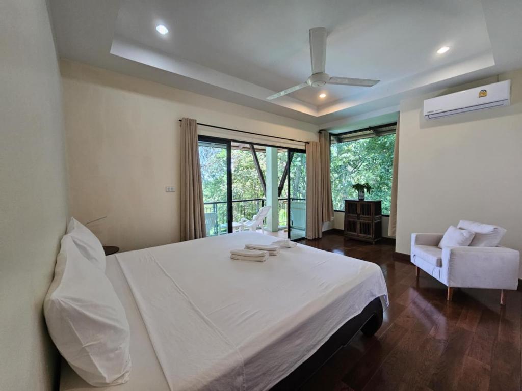Beachfront villa in Rawai photo 2