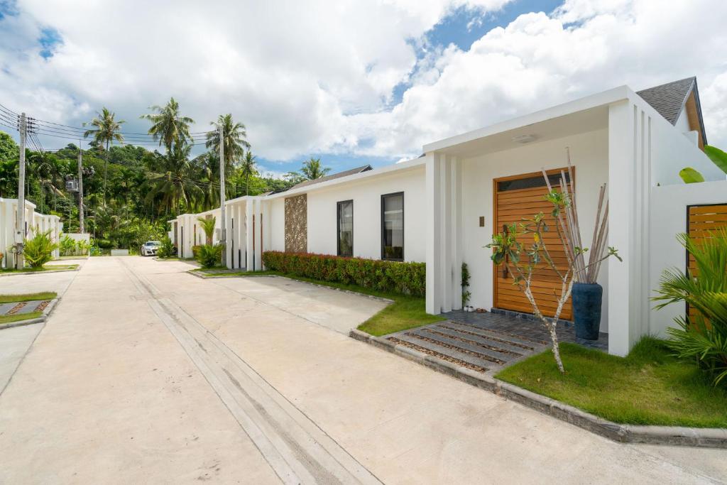 Blue Coral Luxury Villa - Tropical Modern Living photo 4