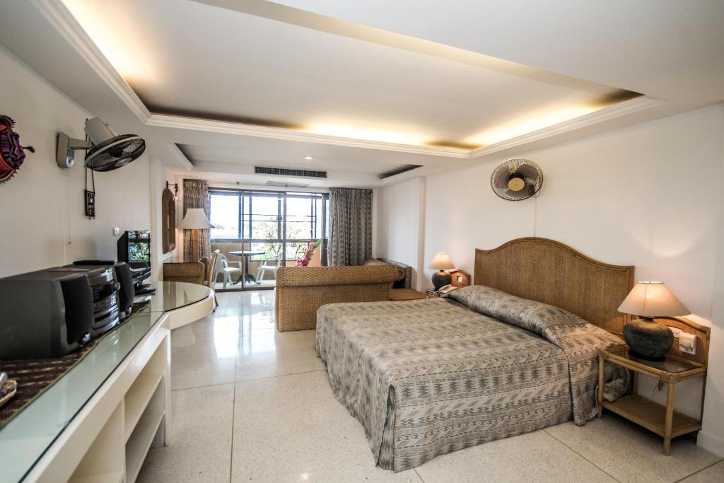 Bougainvillea Terrace House photo 3