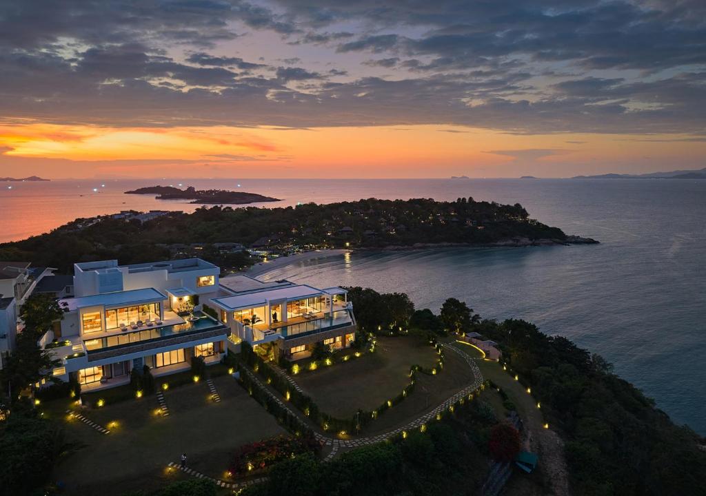 Cape Azure Resort Samui by Thalsea