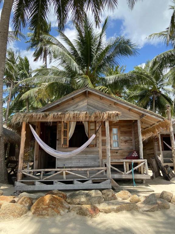 Castaway Beach Bungalows photo 5
