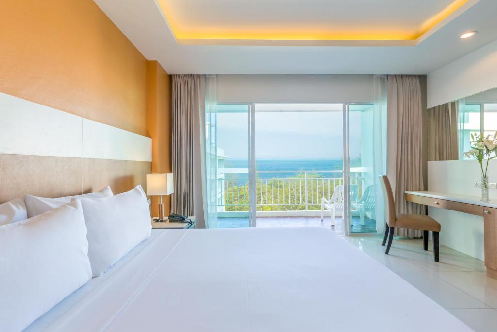 Chanalai Hillside Resort, Karon Beach