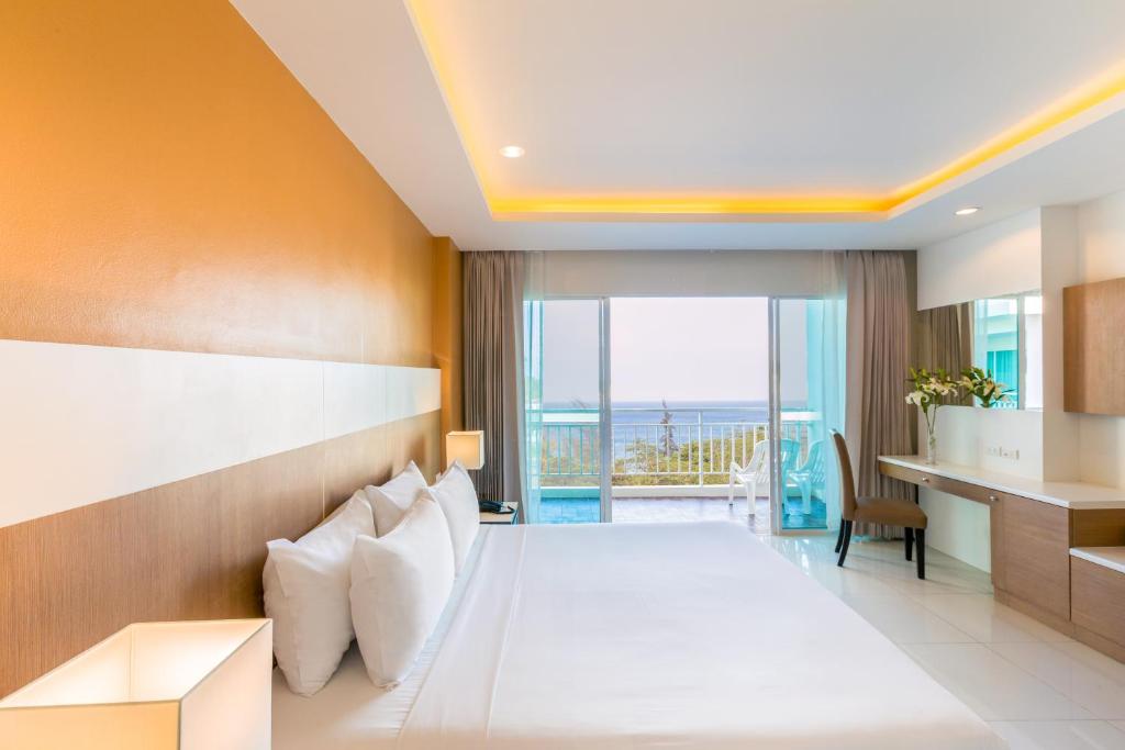 Chanalai Hillside Resort, Karon Beach photo 5