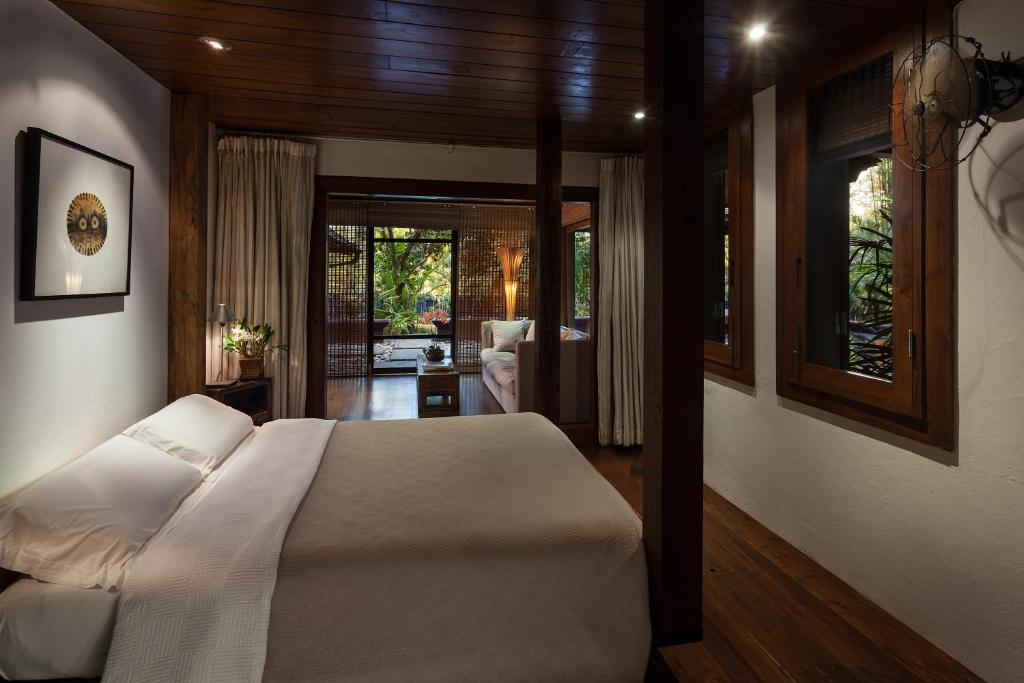 Chandra Residence photo 5