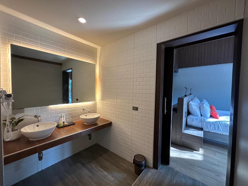 ChaoKoh Phi Phi Hotel & Resort photo 3
