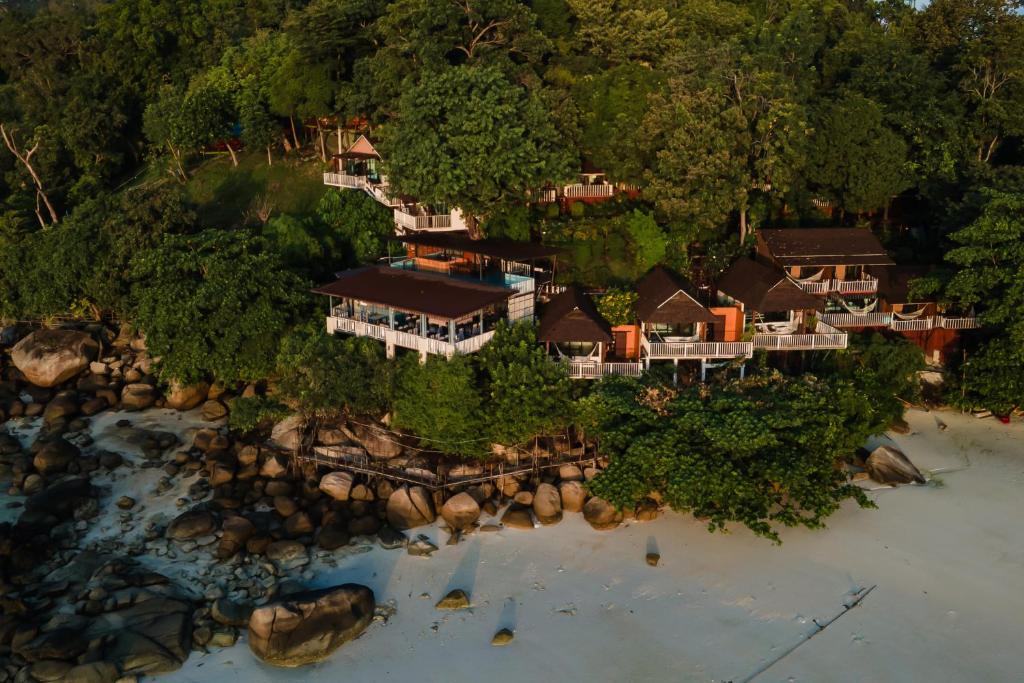 Chareena Hill Beach Resort photo 1