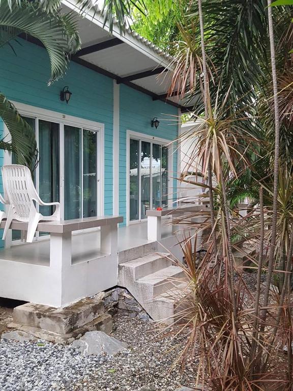 Charlie’s Bungalows photo 1