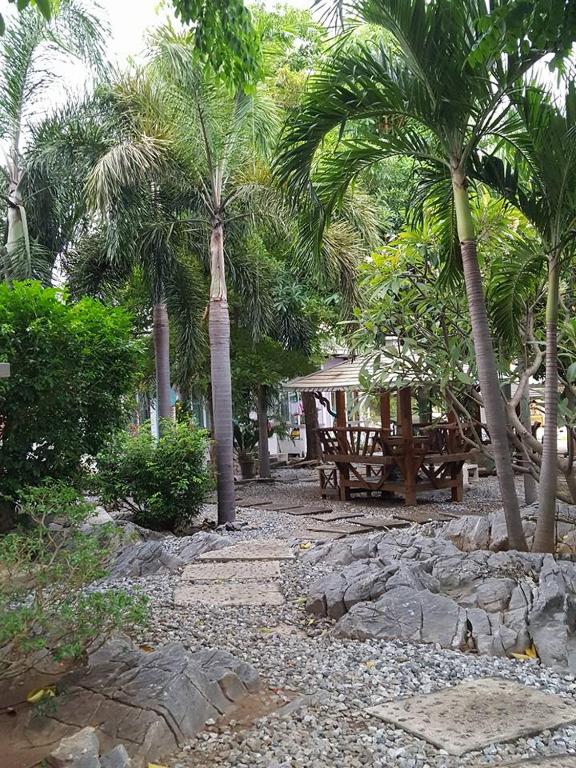 Charlie’s Bungalows photo 5