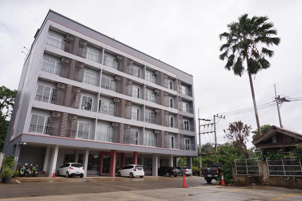 Chompu Nakarin Apartment photo 4