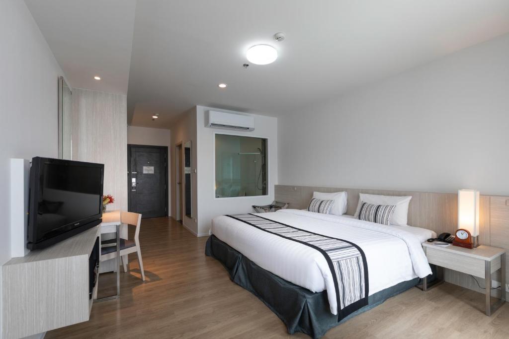 Classic Kameo Hotel & Services Apartment photo 2