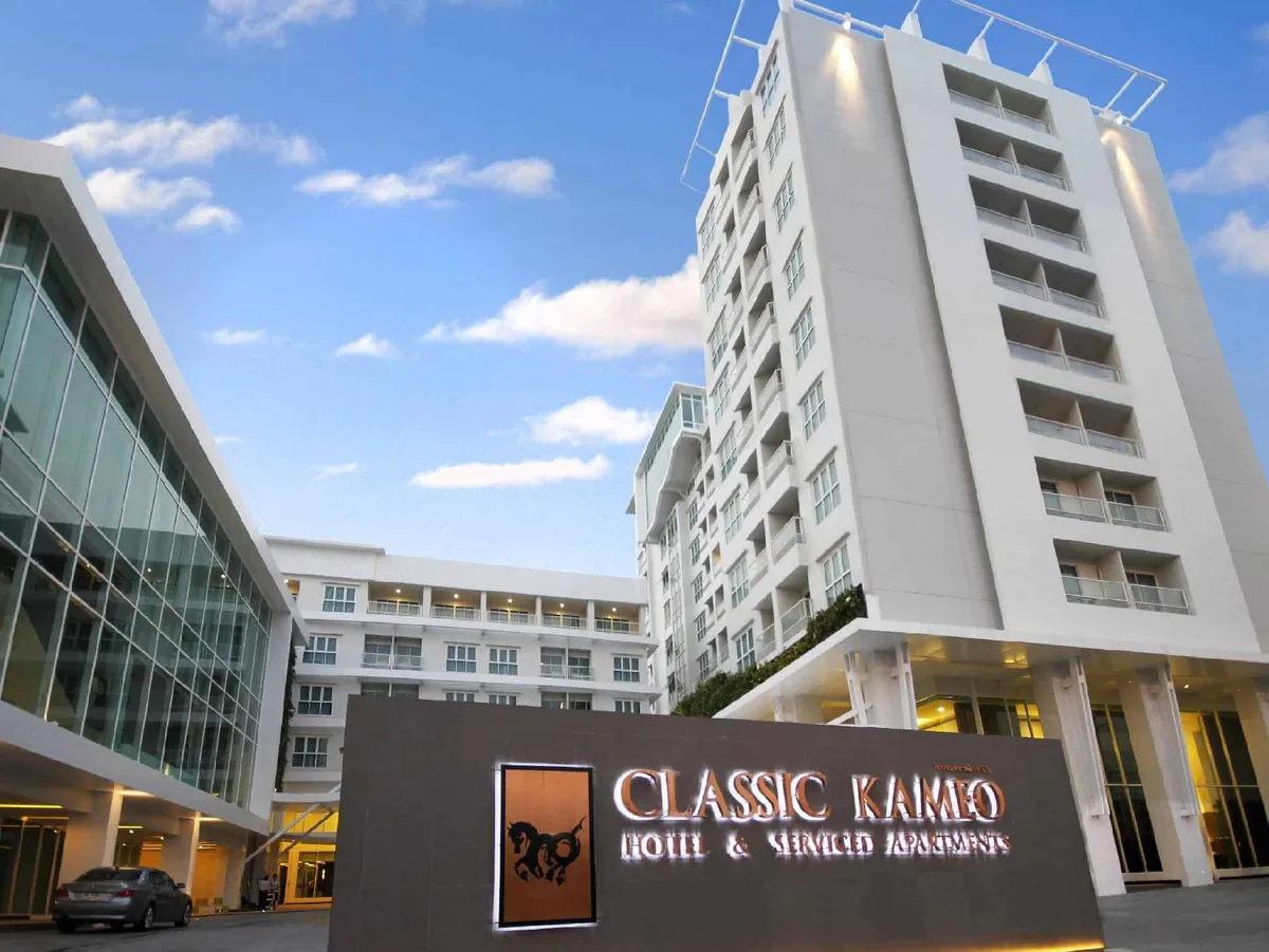 Classic Kameo Hotel & Services Apartment