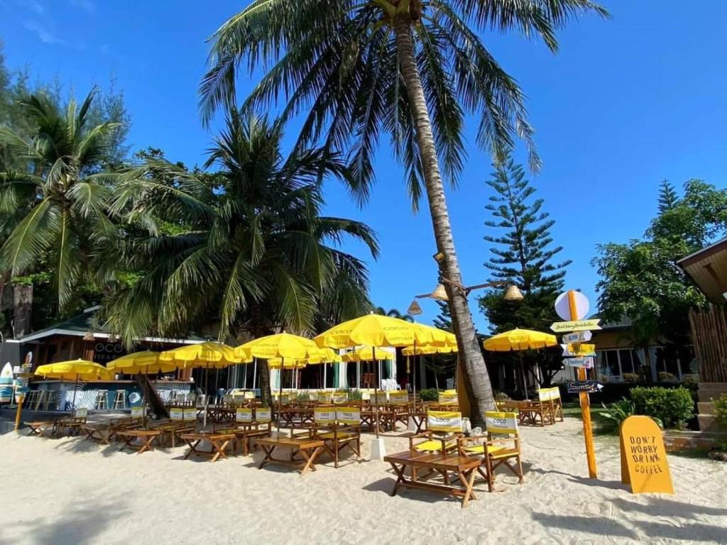 Coconut Beach Resort photo 2