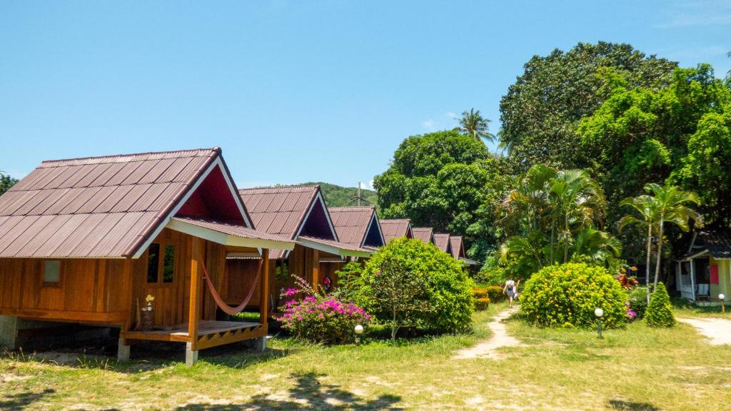 Colorful Hut photo 2