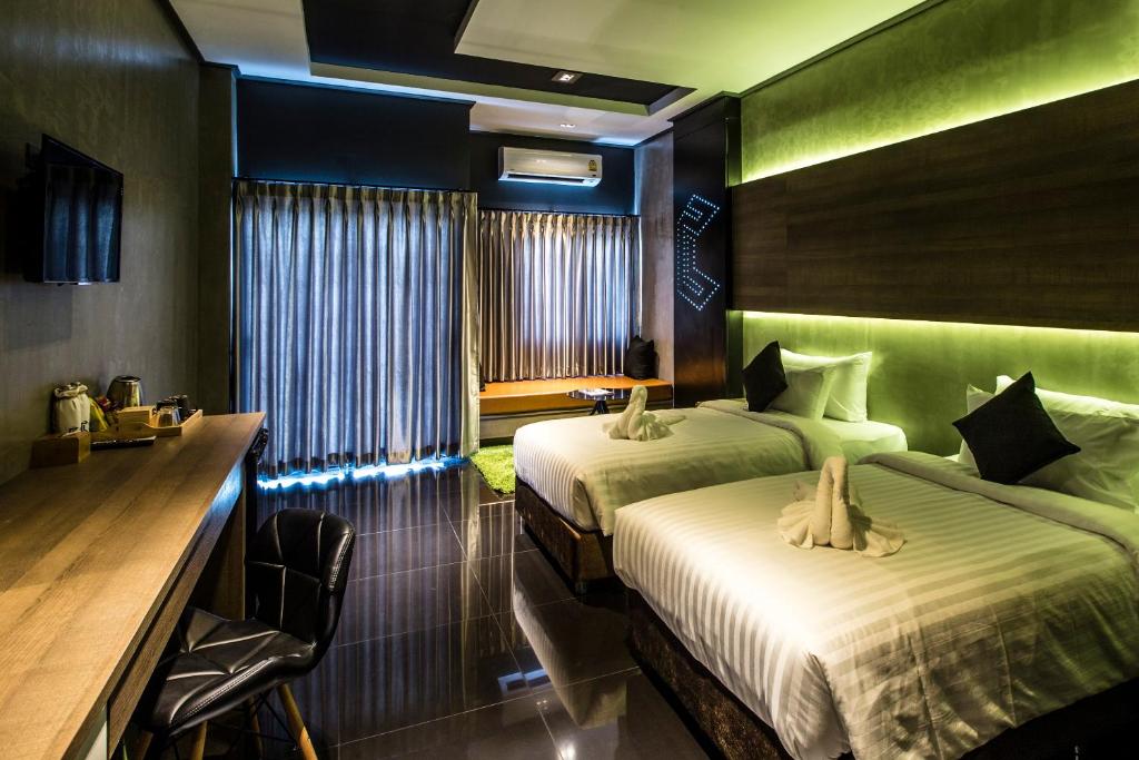 Cresco Hotel Buriram photo 2