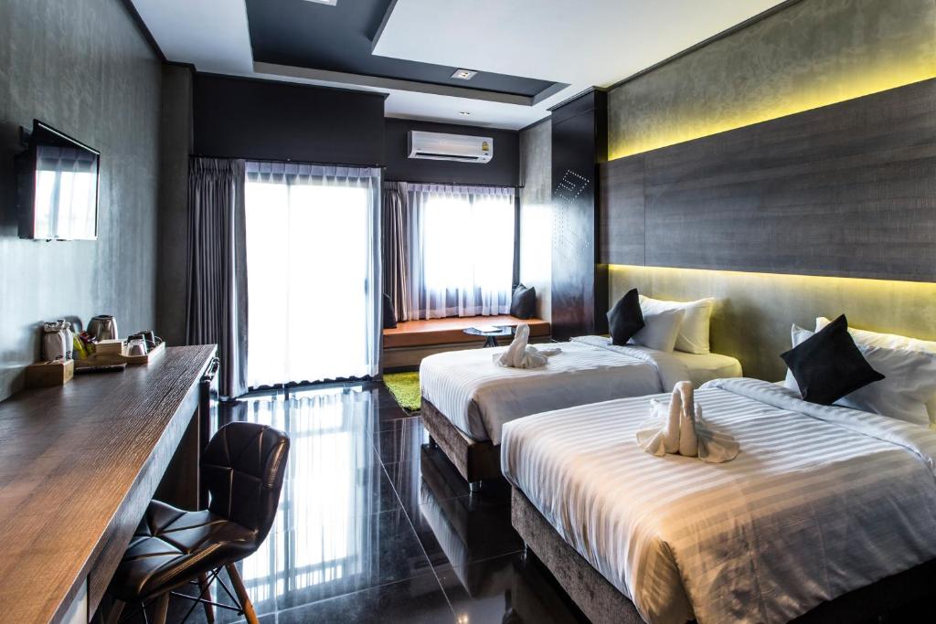 Cresco Hotel Buriram photo 3