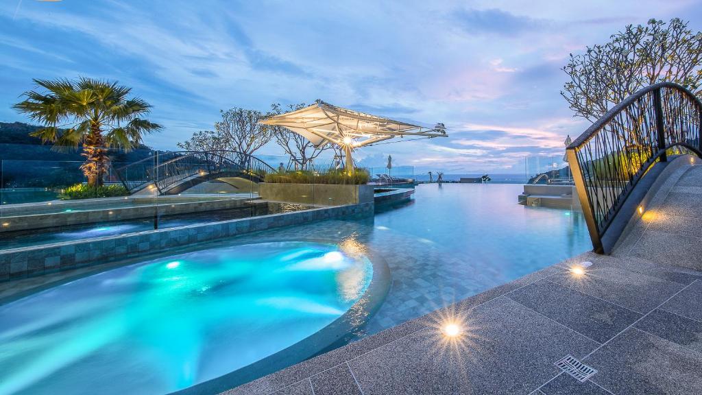 Crest Resort & Pool Villas photo 4