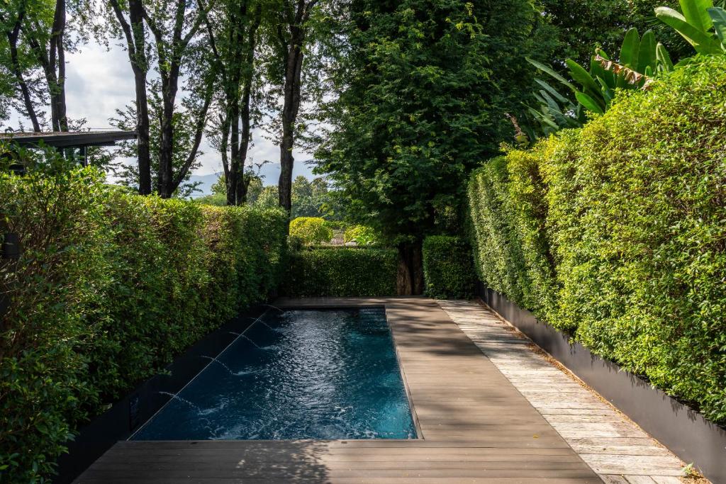 Cross Chiang Mai Riverside