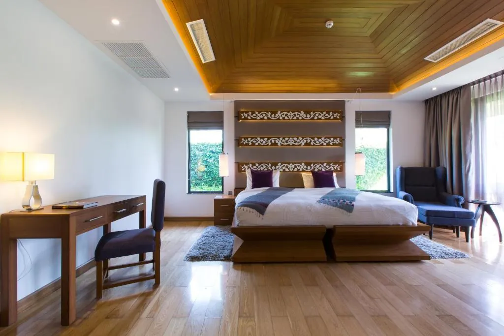 Dasiri Lakefront Villa