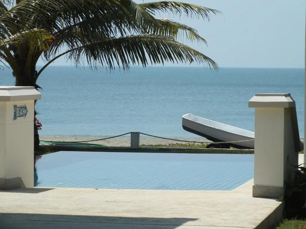 Driftwood Villa photo 3