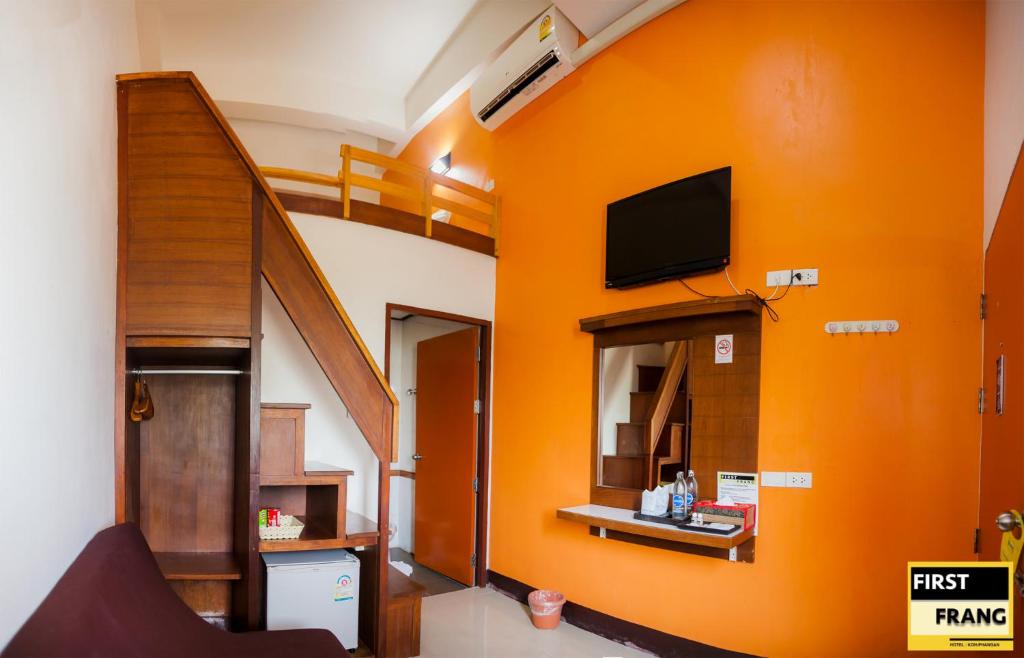 First and Frang Hotel photo 3