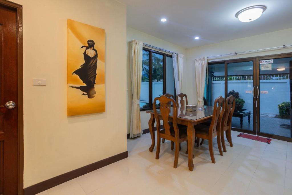 First Ao Nang Private Pool Villa photo 2